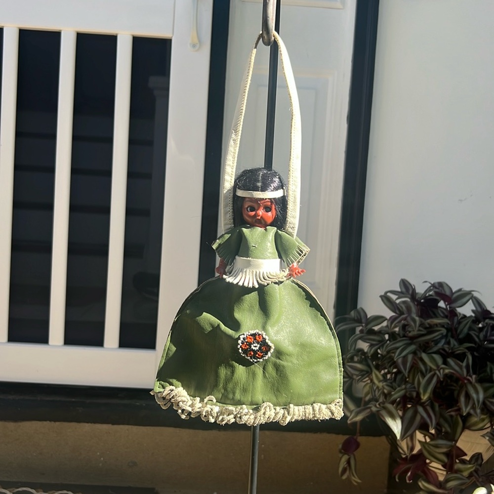 Vintage Carlson native American doll purse.